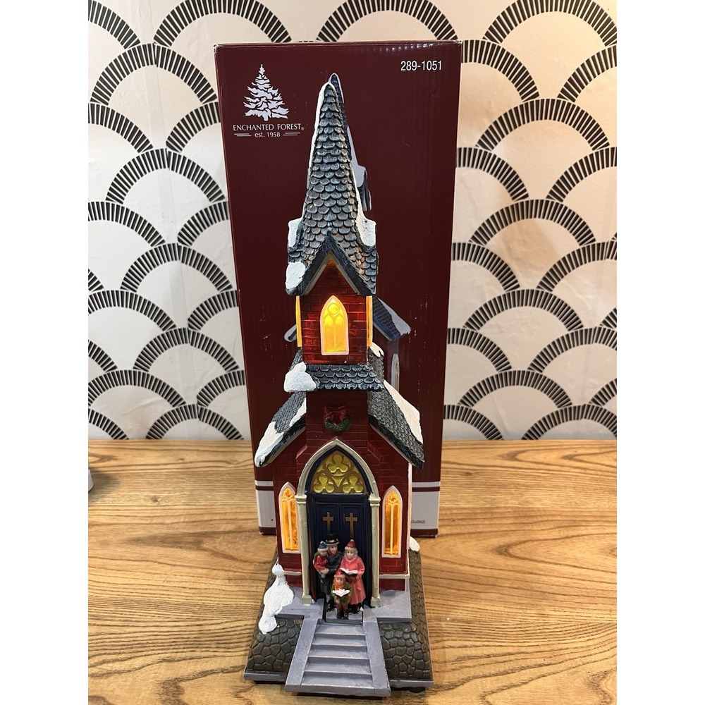 ENCHANTED FOREST Musical Church Dual Power Lighted 2020 /With Original Box!!